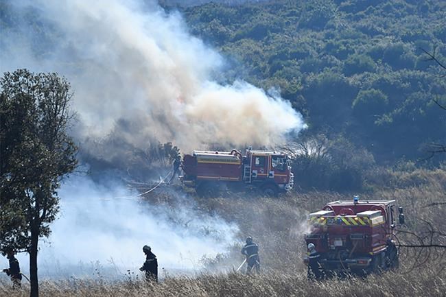 900 firefighters battle massive fire in southeast France | iNFOnews.ca 900 firefighters battle massive fire in southeast France | iNFOnews.ca