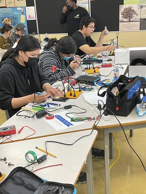 Closing employment gap for Indigenous youth key to addressing labour shortage: Study | iNFOnews.ca