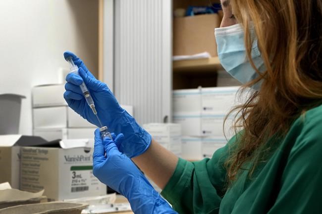 UK to offer 4th COVID-19 vaccine shot to all 50 and over | iNFOnews.ca