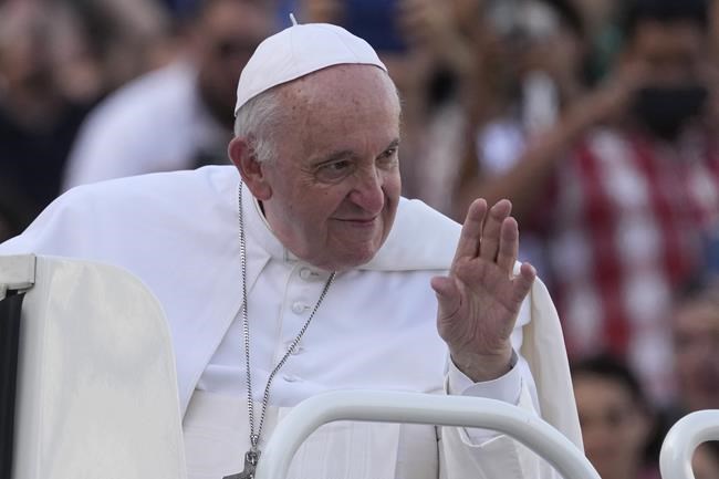 Early rise for those attending Pope's mass near Quebec City during Canadian visit | iNFOnews.ca