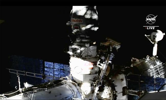 Italian, Russian share rare spacewalk amid Ukraine tensions | iNFOnews.ca Italian, Russian share rare spacewalk amid Ukraine tensions | iNFOnews.ca