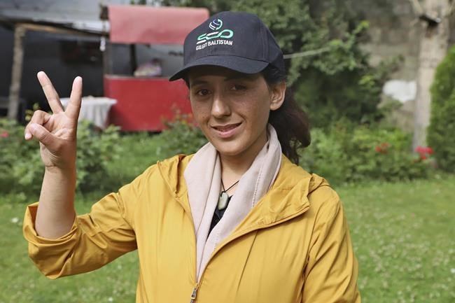 Women mountain climbers from Pakistan, Iran reach K2 summit | iNFOnews.ca