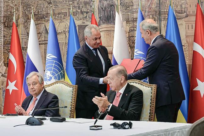 'A beacon of hope': Ukraine, Russia sign grain export deal | iNFOnews.ca CP1621022093