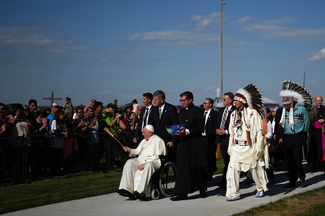 Pope leads traditional mass, uses Indigenous languages during Alberta stops | iNFOnews.ca Pope leads traditional mass, uses Indigenous languages during Alberta stops | iNFOnews.ca