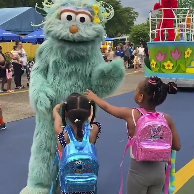 Black family sues Sesame Place, alleging discrimination | iNFOnews.ca