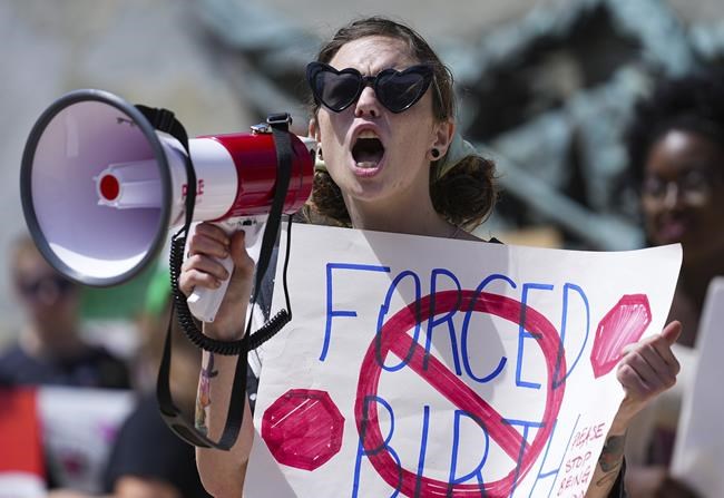 WVa delays chance to pass 1st new bill since abortion ruling | iNFOnews.ca