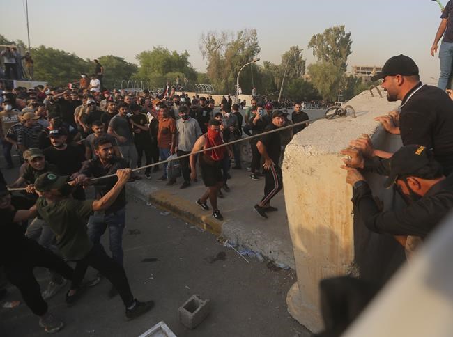 Followers of cleric told to withdraw from Iraq's parliament | iNFOnews.ca Followers of cleric told to withdraw from Iraq's parliament | iNFOnews.ca