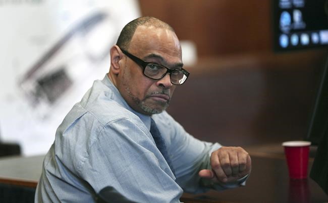 School dean who shot student pleads guilty to federal charge | iNFOnews.ca CP1863573631