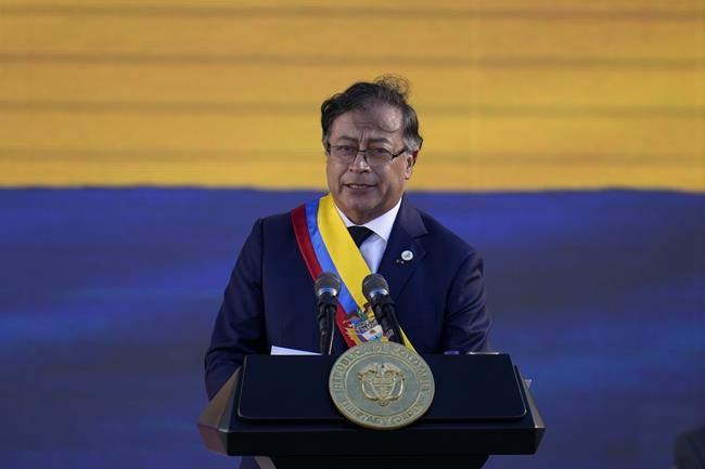 Ex-rebel takes oath as Colombian president in historic shift | iNFOnews.ca Ex-rebel takes oath as Colombian president in historic shift | iNFOnews.ca
