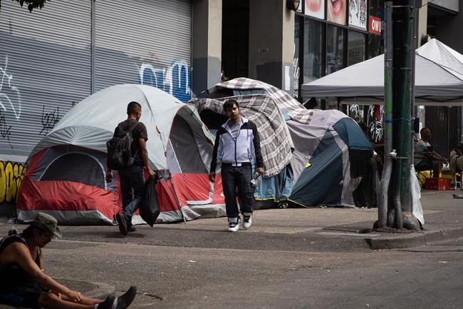 As Vancouver begins removing tent encampment, residents wonder where they should go | iNFOnews.ca