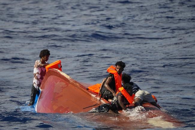 Scenes of desperation as migrant ship sinks during rescue | iNFOnews.ca Scenes of desperation as migrant ship sinks during rescue | iNFOnews.ca