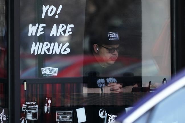 US unemployment claims rise by 14,000 to 262,000 | iNFOnews.ca CP285984201