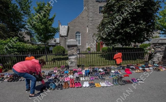 Remains of priest removed from Quebec Mohawk community after sex abuse allegations | iNFOnews.ca