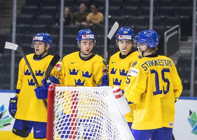 Restrictions may be gone, but 2022 world juniors feels like 'bubble' tournament | iNFOnews.ca