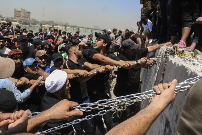 Despite public anger, no progress in Iraq political deadlock | iNFOnews.ca