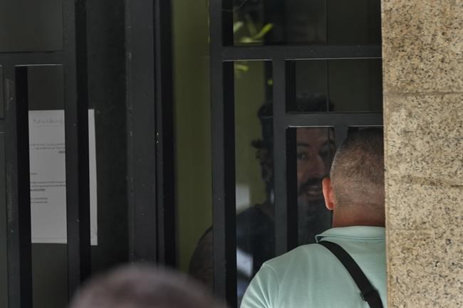 Officials release Beirut gunman after bank drops charges | iNFOnews.ca CP1756757477