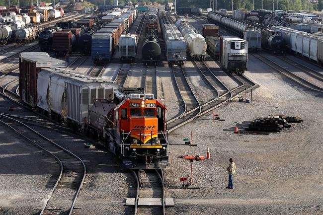 White House receives plan on ending railway contract dispute | iNFOnews.ca