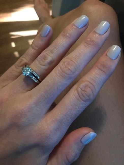 Metal-detecting stranger retrieves woman's ring lost in sea | iNFOnews.ca