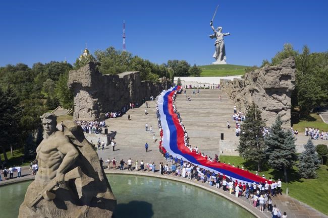 Putin lauds Russian national flag, self-determination | iNFOnews.ca Putin lauds Russian national flag, self-determination | iNFOnews.ca