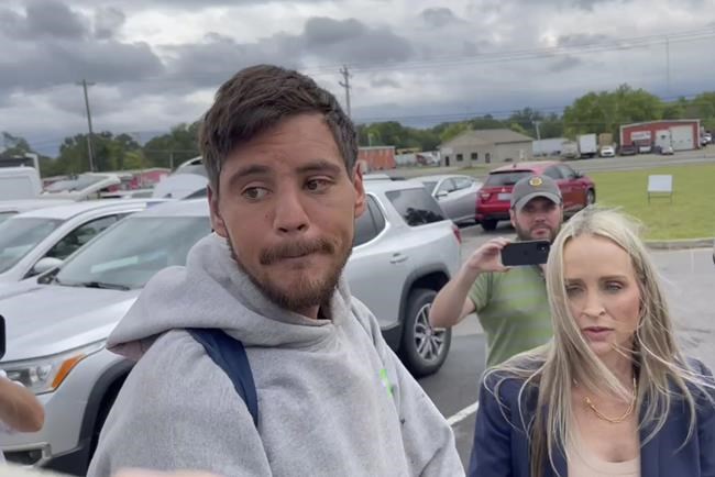 3 Arkansas officers suspended after video captures beating | iNFOnews.ca