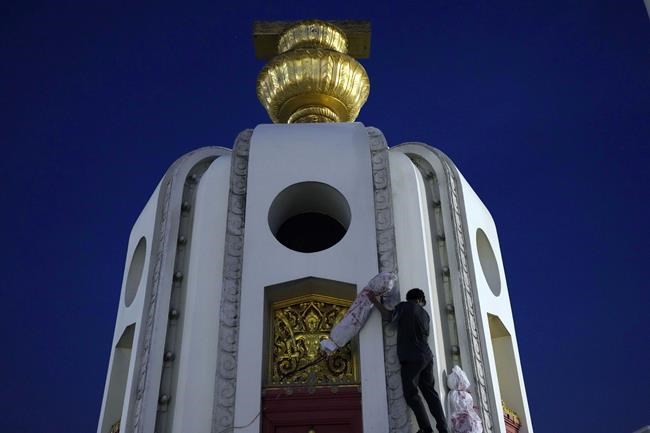 Thai protesters say PM reaches term limit, must step down | iNFOnews.ca Thai protesters say PM reaches term limit, must step down | iNFOnews.ca