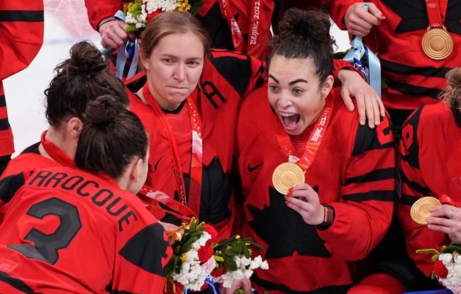 Nurse makes video-game splash for women's hockey as world championship gets underway | iNFOnews.ca CP2035024584