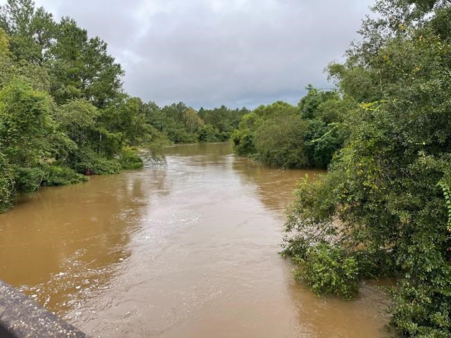 Rapid rainfall floods buildings and highways in Deep South | iNFOnews.ca