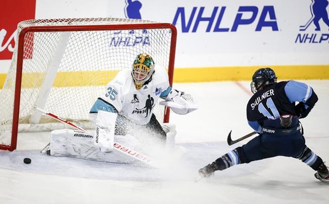 Women's professional hockey growing in North America, but in parallel universes | iNFOnews.ca