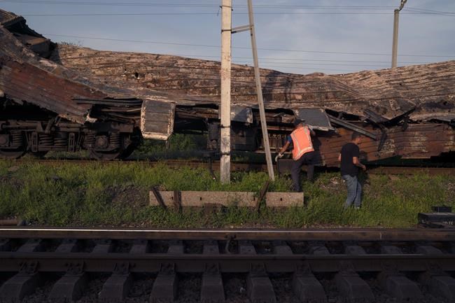 Ukraine train system attacks may be war crimes, experts say | iNFOnews.ca