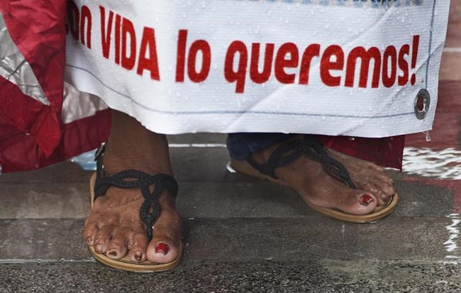 Official: 6 of 43 missing Mexican students given to army | iNFOnews.ca Official: 6 of 43 missing Mexican students given to army | iNFOnews.ca