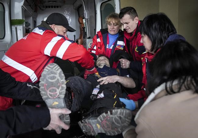 Medic who cared for Mariupol wounded heads for Ukraine front | iNFOnews.ca