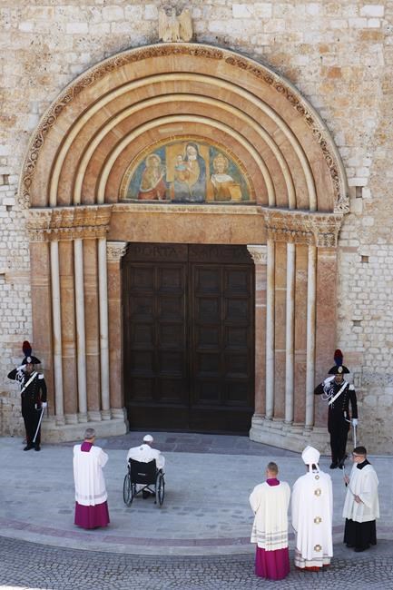 Francis praises humility of 13th-century pope who resigned | iNFOnews.ca