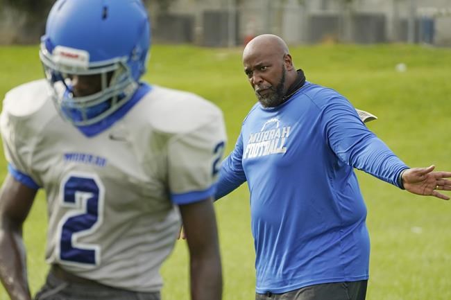 Low on water, prep football adapts in Mississippi's capital | iNFOnews.ca
