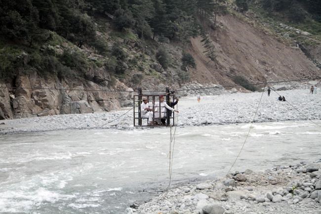 UN chief Guterres visits flood-battered areas of Pakistan | iNFOnews.ca