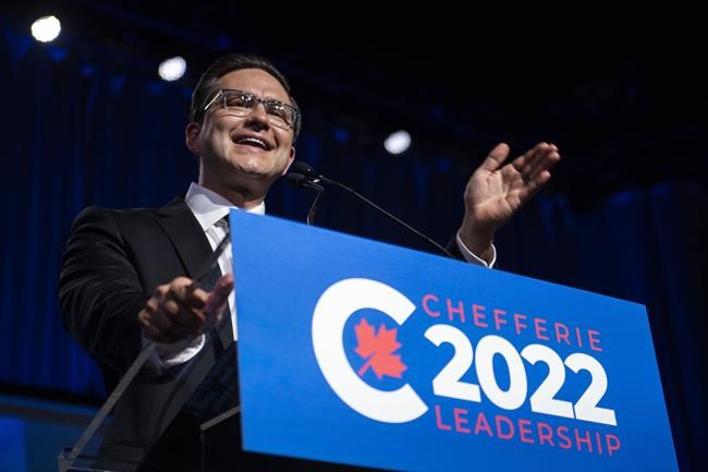 New Tory leader Poilievre drops in on Quebec caucus before meeting with MPs, senators | iNFOnews.ca