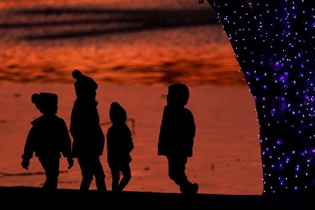 Millennial Money: Get kids set to invest with these accounts | iNFOnews.ca