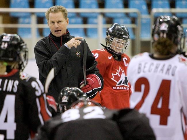 Expansion Montreal Force women's hockey team names Peter Smith first head coach | iNFOnews.ca