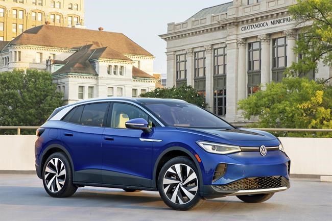 Edmunds Compares: 2023 Toyota bZ4X vs. 2023 Volkswagen ID.4 | iNFOnews.ca