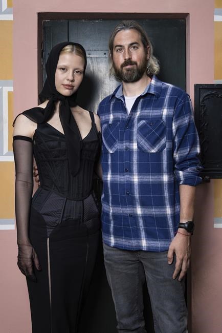 Ti West, Mia Goth dream up a technicolor horror in ‘Pearl’ | iNFOnews.ca Ti West, Mia Goth dream up a technicolor horror in ‘Pearl’ | iNFOnews.ca
