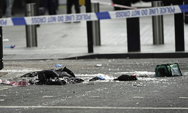 2 police hurt in London stabbing, unrelated to queen events | iNFOnews.ca 2 police hurt in London stabbing, unrelated to queen events | iNFOnews.ca