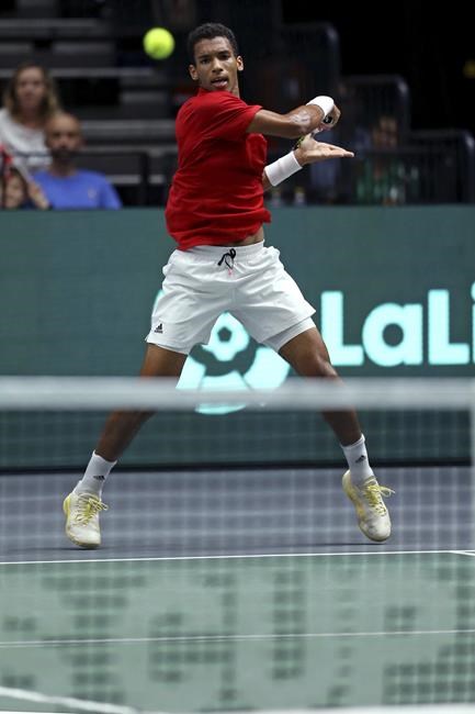 Auger-Aliassime guarantees Canada spot in quarterfinal stage of Davis Cup Finals | iNFOnews.ca