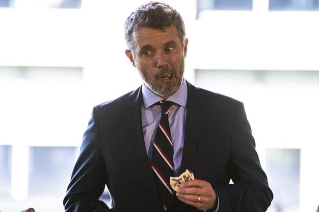 GLIMPSES: If you give a crown prince a cricket cookie ... | iNFOnews.ca