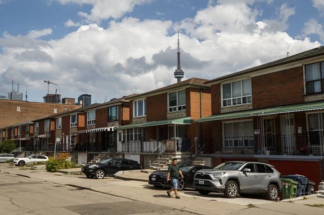 Census housing report and Toronto police funeral: In The News for Sept. 21, 2022 | iNFOnews.ca