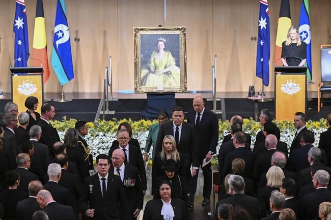 Australia holds day of mourning for queen with art, flowers | iNFOnews.ca
