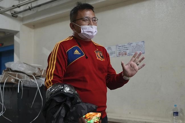 Hong Kong journalist granted bail, trip for fellowship | iNFOnews.ca