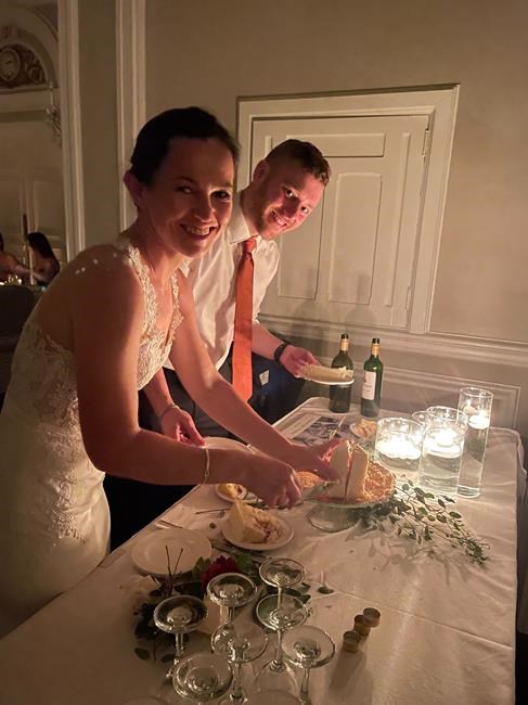 Couple proceeds with wedding amid chaos in P.E.I. from post-tropical storm Fiona | iNFOnews.ca Couple proceeds with wedding amid chaos in P.E.I. from post-tropical storm Fiona | iNFOnews.ca