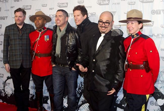 Barenaked Ladies jingle their way across Canada with holiday tour | iNFOnews.ca