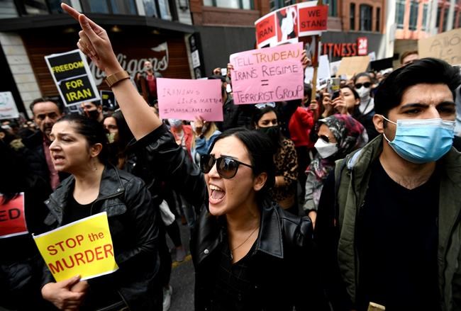'Every one of us was a Mahsa': Iranians in Canada cut hair at women's rights rallies | iNFOnews.ca 'Every one of us was a Mahsa': Iranians in Canada cut hair at women's rights rallies | iNFOnews.ca
