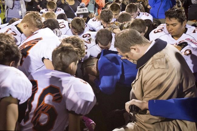 After Supreme Court backs praying coach, no sweeping changes | iNFOnews.ca