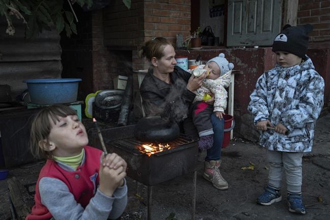 Hundreds of kids from east Ukraine stranded in Russian camps | iNFOnews.ca CP1786417466